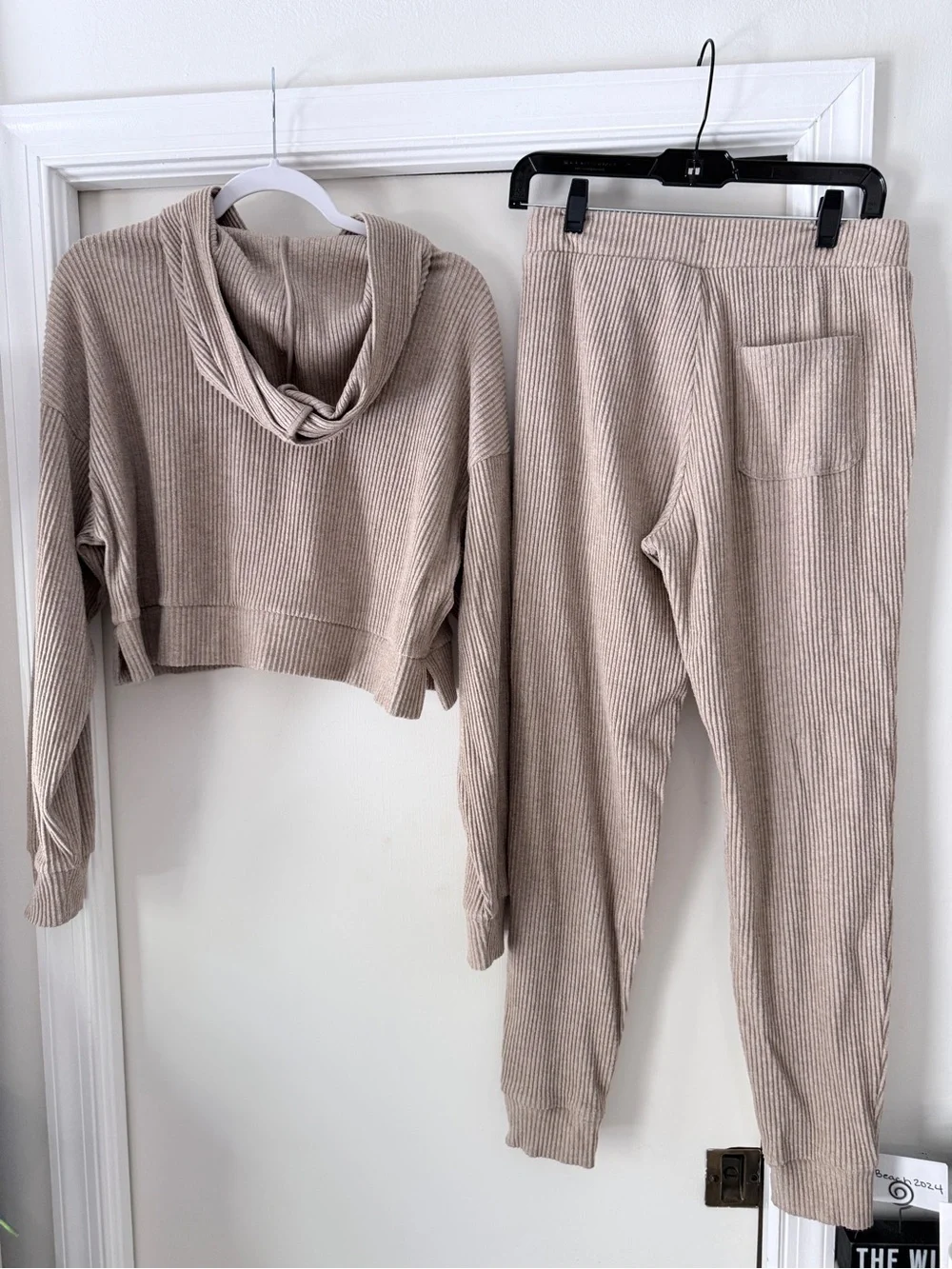 Alo Muse Cropped Hooded Ribbed Knit Sweater & Joggers set - Picture 7 of 7